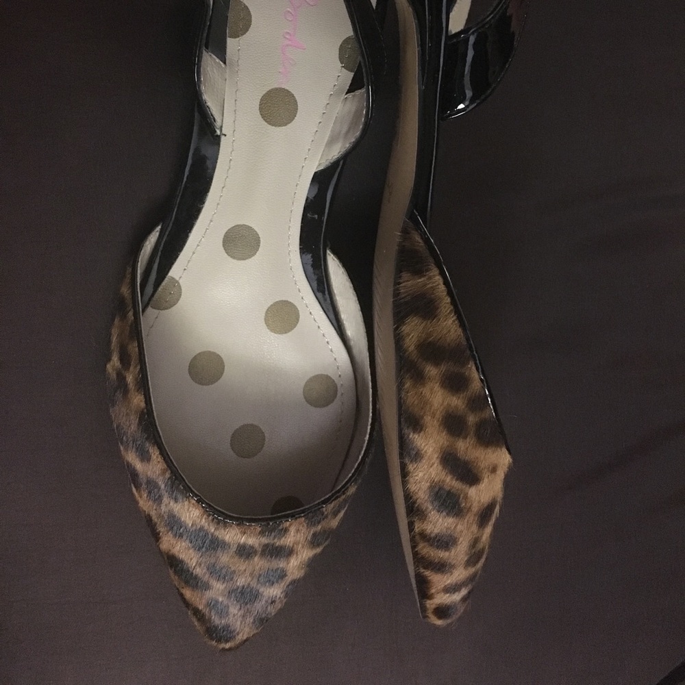 Boden sling back with small heel. Leopard print